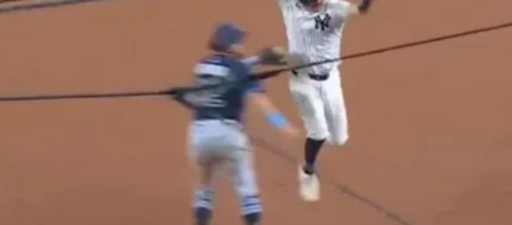 Austin Wells’ blunder costs Yankees in ninth after Anthony Volpe’s homer